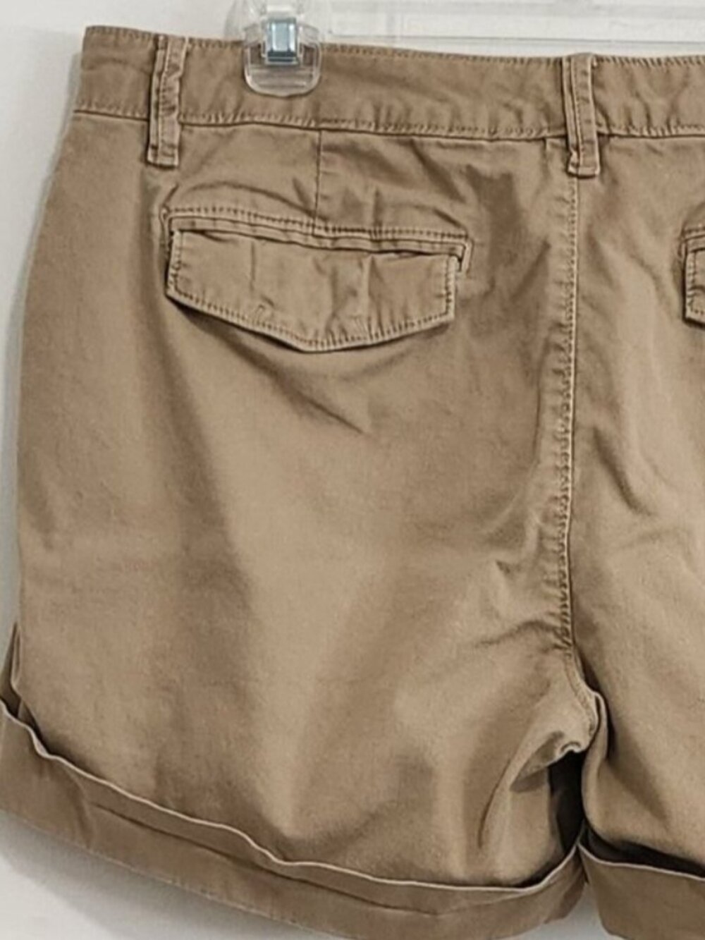 😁Women's Shorts, Size 14 - Picture 2 of 3